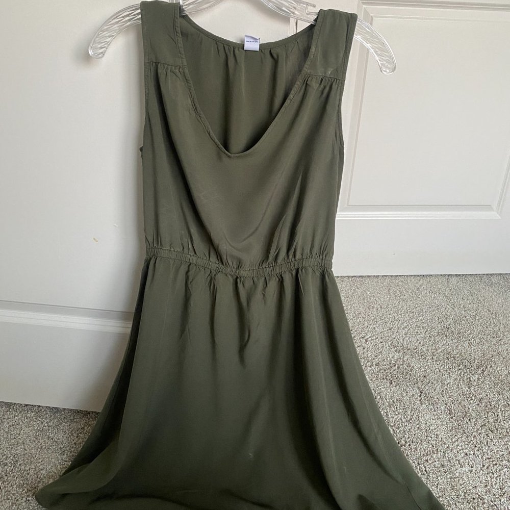 Old Navy Olive Green V Neck Shift Dress